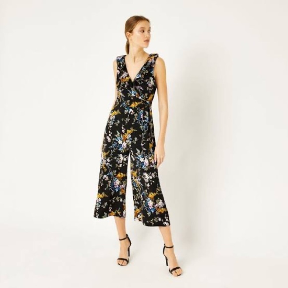 Warehouse. Size 2 Anais Floral Print Jumper